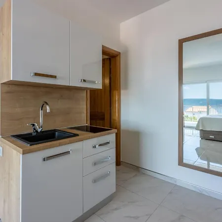 Sunshine D Apartment *