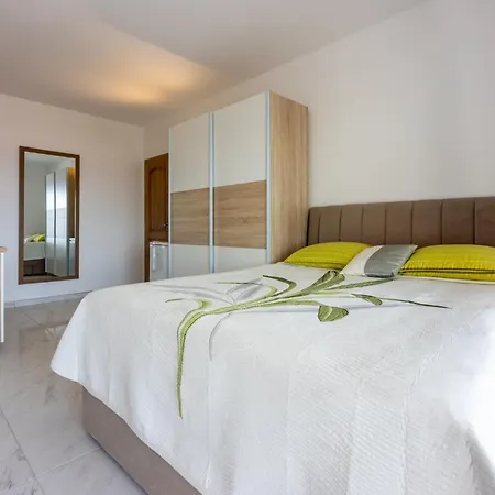 Apartment Sunshine D Crikvenica