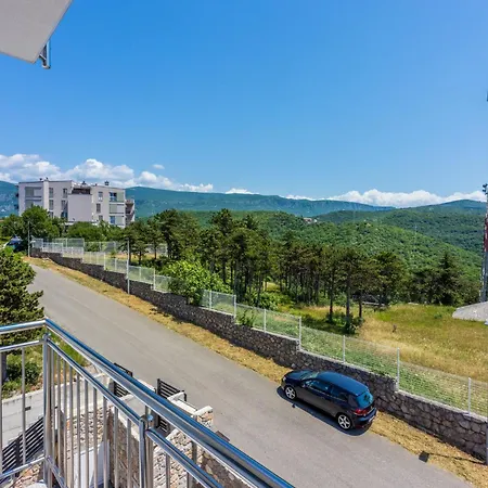 Sunshine D Apartment