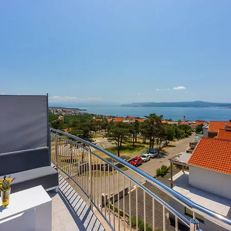 Sunshine D Apartment