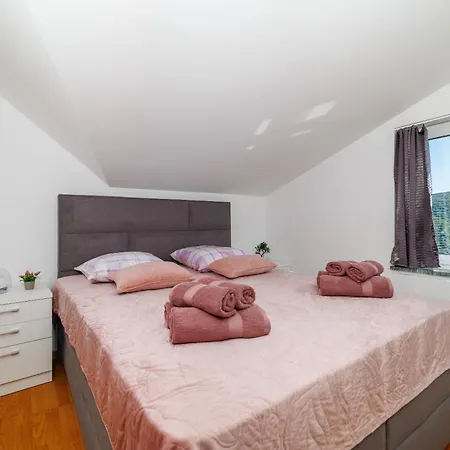 Apartman Sunshine D *