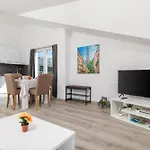 Sunshine D Apartman *