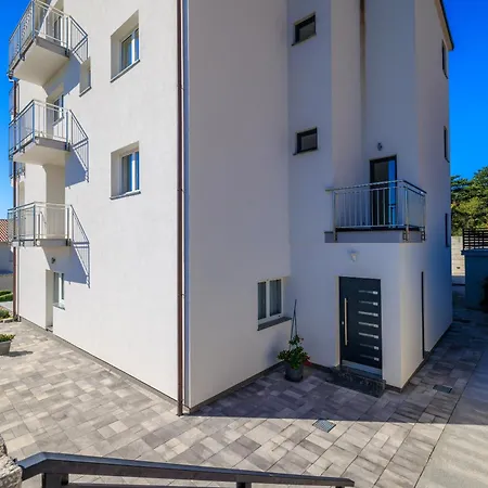 Sunshine D Apartament *